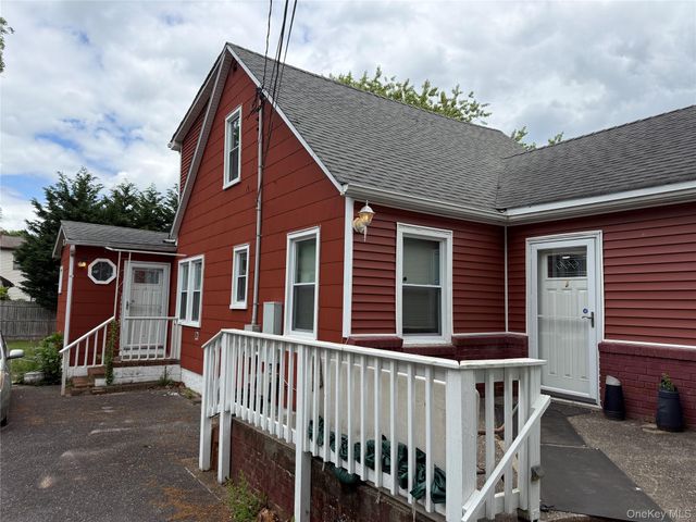 89 Manor Drive, Shirley, NY 11967