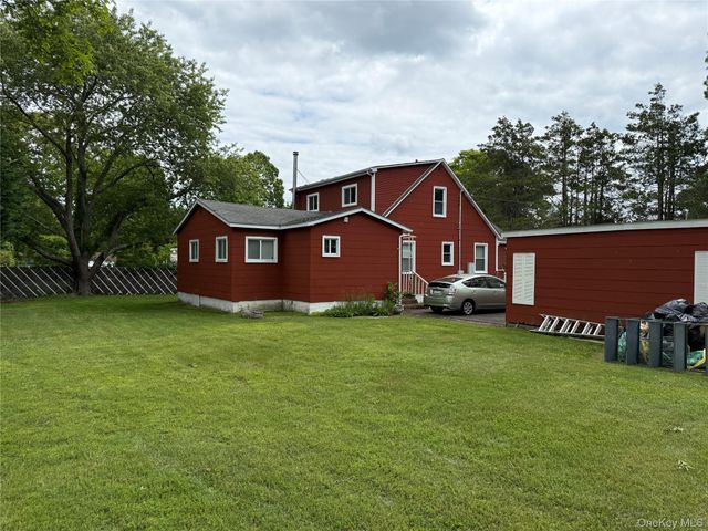 89 Manor Drive, Shirley, NY 11967