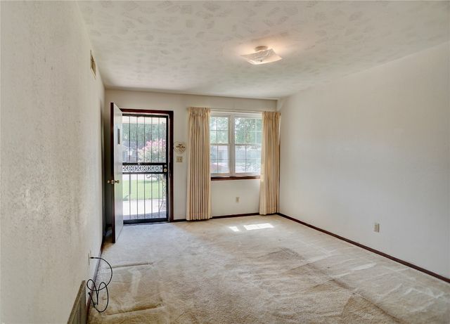 4322 Sunnylane Place, Del City, OK 73115