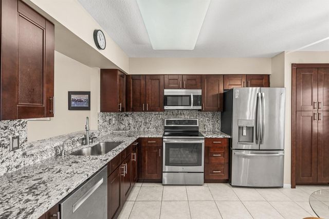 12560 Majesty Circle 401, Boynton Beach, FL 33437