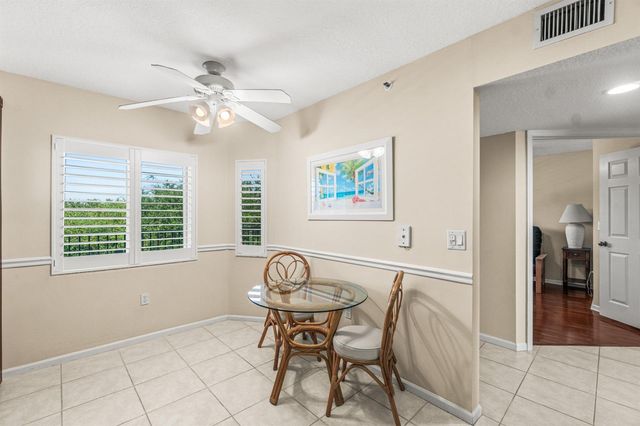 12560 Majesty Circle 401, Boynton Beach, FL 33437