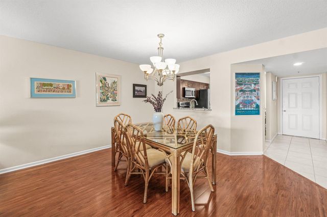 12560 Majesty Circle 401, Boynton Beach, FL 33437