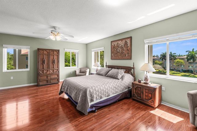12560 Majesty Circle 401, Boynton Beach, FL 33437