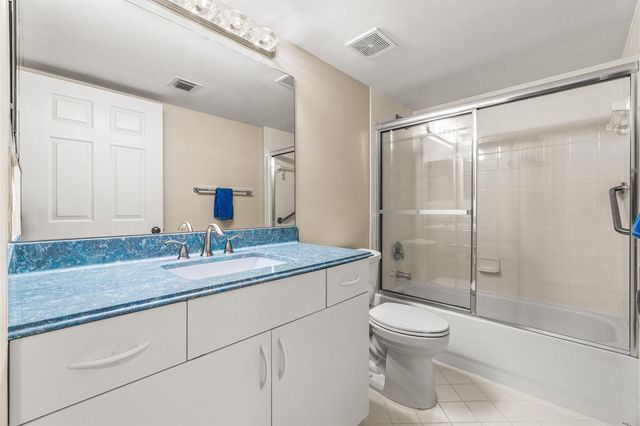 12560 Majesty Circle 401, Boynton Beach, FL 33437