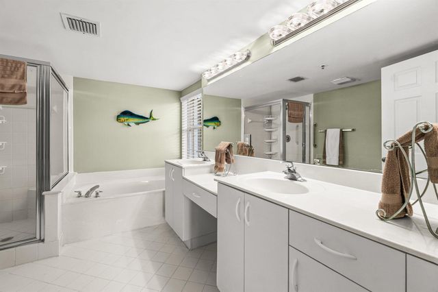 12560 Majesty Circle 401, Boynton Beach, FL 33437