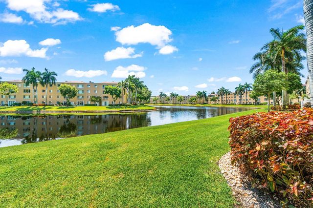 12560 Majesty Circle 401, Boynton Beach, FL 33437
