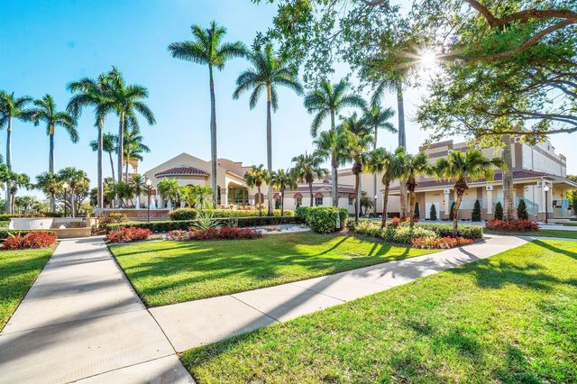 12560 Majesty Circle 401, Boynton Beach, FL 33437