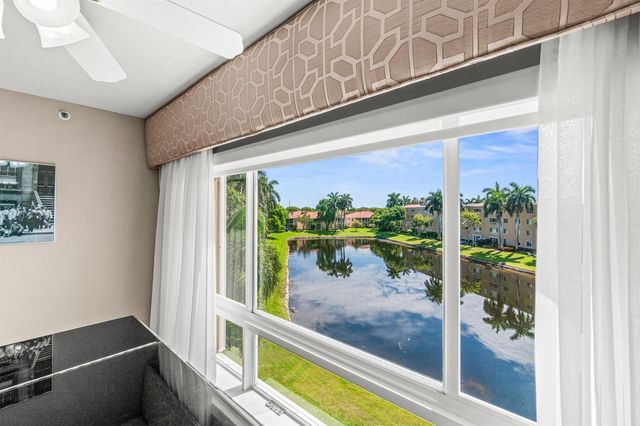 12560 Majesty Circle 401, Boynton Beach, FL 33437