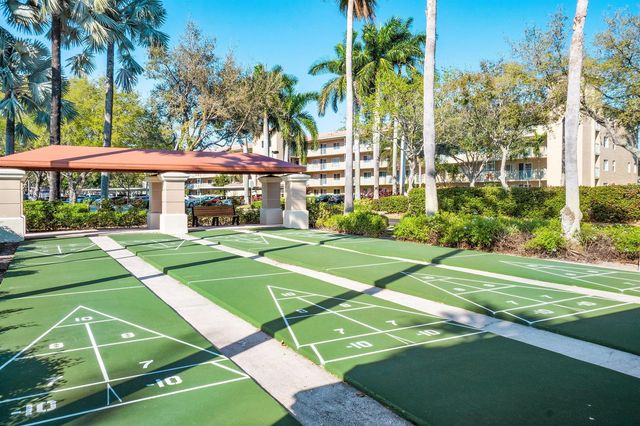 12560 Majesty Circle 401, Boynton Beach, FL 33437