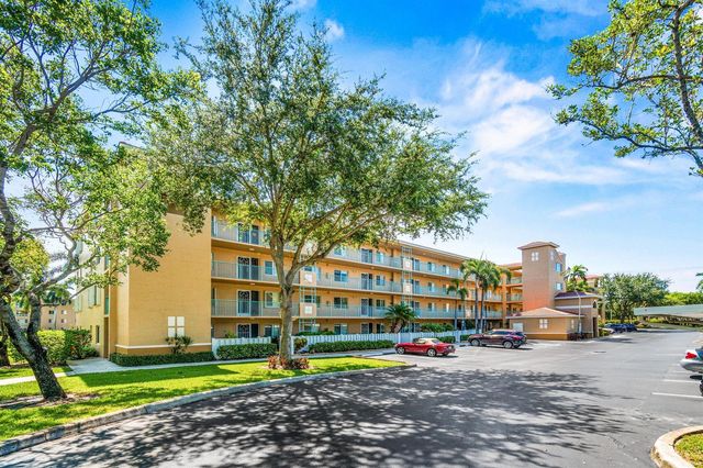 12560 Majesty Circle 401, Boynton Beach, FL 33437