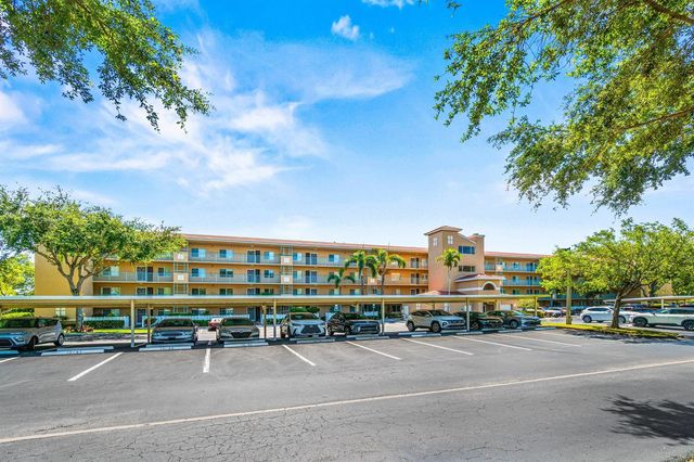 12560 Majesty Circle 401, Boynton Beach, FL 33437