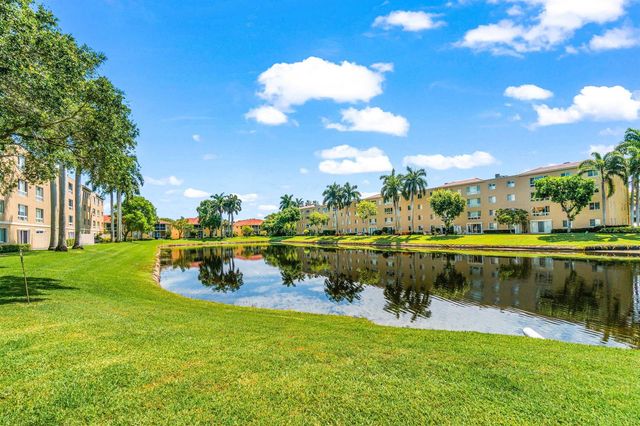 12560 Majesty Circle 401, Boynton Beach, FL 33437