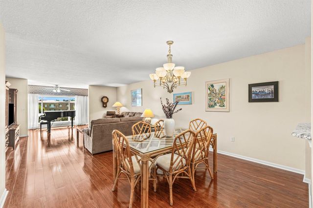 12560 Majesty Circle 401, Boynton Beach, FL 33437