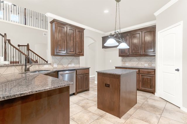 6013 Warmouth Drive, Fort Worth, TX 76179