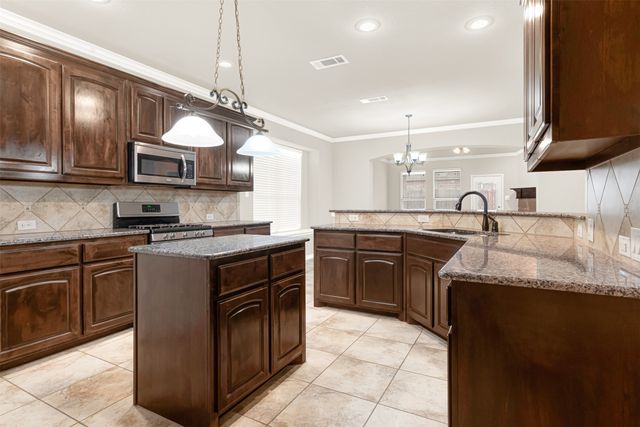 6013 Warmouth Drive, Fort Worth, TX 76179