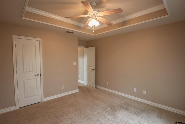 2073 Yasmeen Cir, Flint, TX 75762