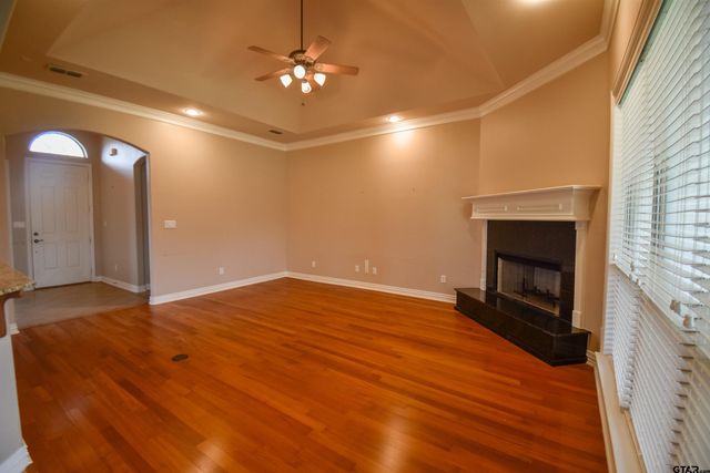 2073 Yasmeen Cir, Flint, TX 75762