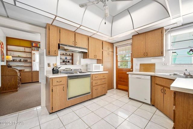 918 N WILD OLIVE AVENUE, Daytona Beach, FL 32118