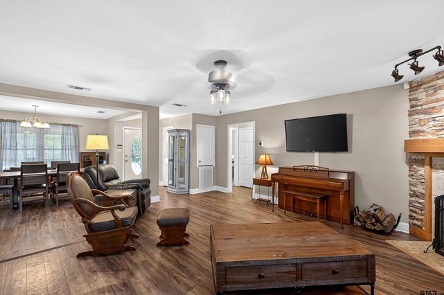 5883 N I-20 Service Rd. E., Marshall, TX 75672