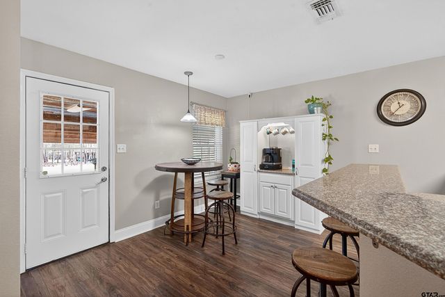 5883 N I-20 Service Rd. E., Marshall, TX 75672