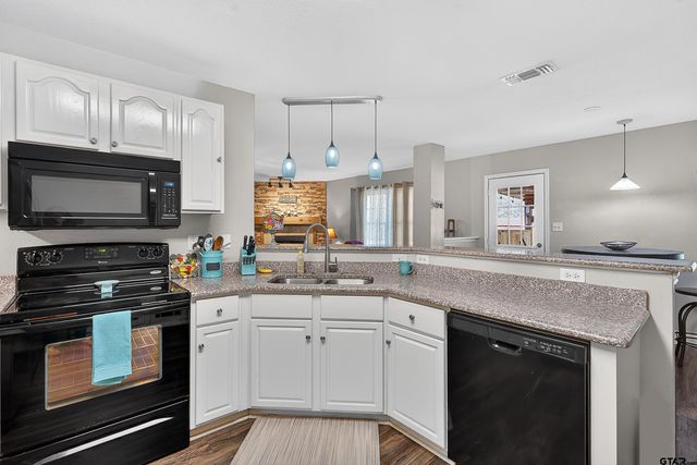 5883 N I-20 Service Rd. E., Marshall, TX 75672