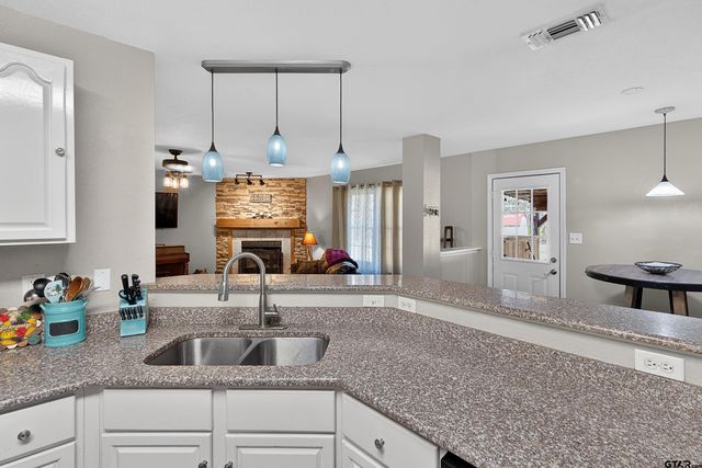 5883 N I-20 Service Rd. E., Marshall, TX 75672