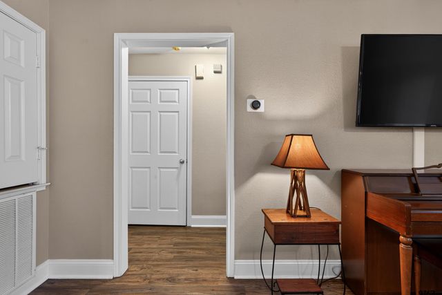 5883 N I-20 Service Rd. E., Marshall, TX 75672