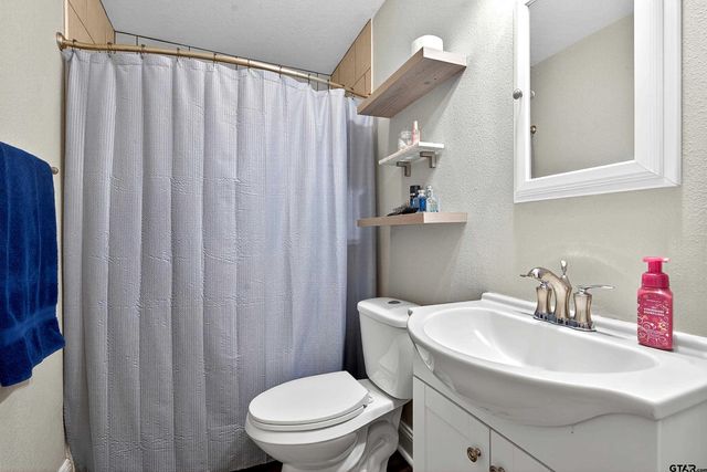 5883 N I-20 Service Rd. E., Marshall, TX 75672