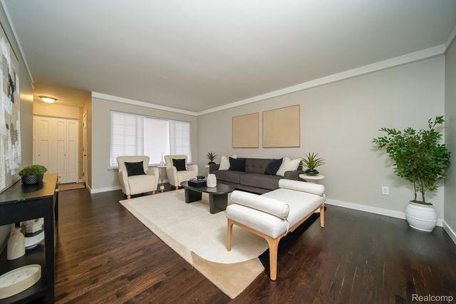 11615 Highland Drive, Warren, MI 48089