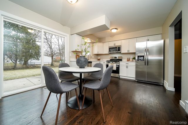 11615 Highland Drive, Warren, MI 48089