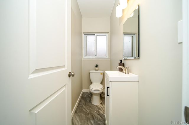 11615 Highland Drive, Warren, MI 48089