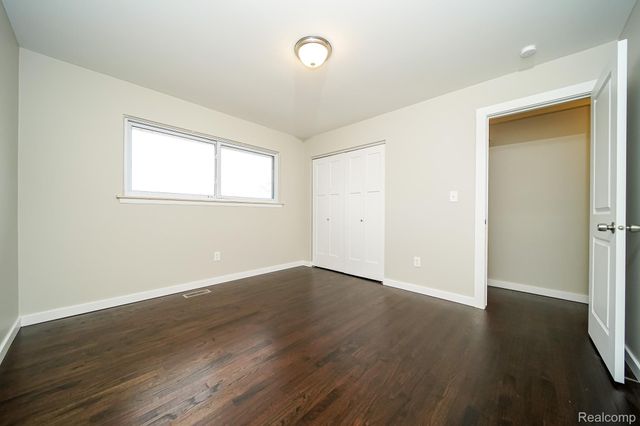 11615 Highland Drive, Warren, MI 48089