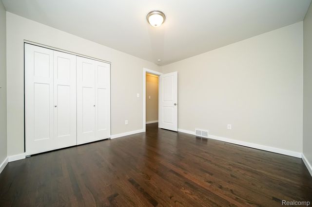 11615 Highland Drive, Warren, MI 48089