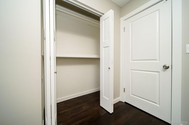 11615 Highland Drive, Warren, MI 48089