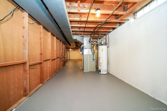 11615 Highland Drive, Warren, MI 48089