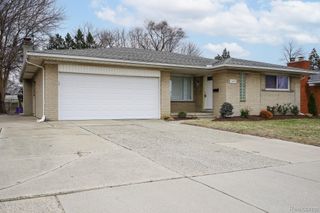 11615 Highland Drive, Warren, MI 48089