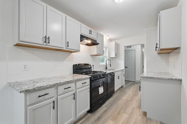 95 Twining Drive, Denison, TX 75020