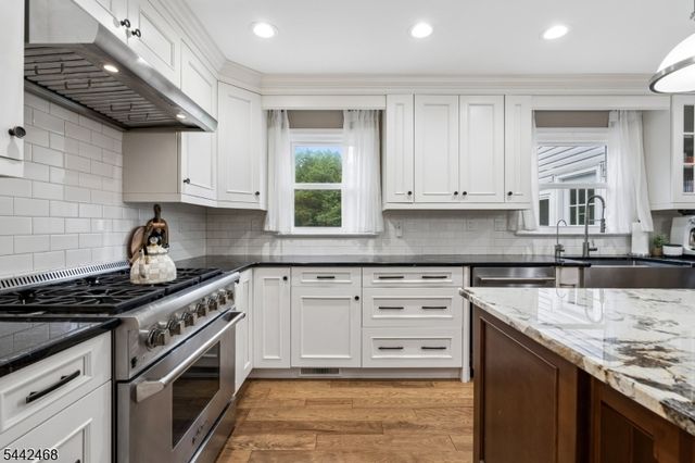 16 Wythe Ct, Montgomery Twp., NJ 08502