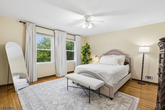 16 Wythe Ct, Montgomery Twp., NJ 08502