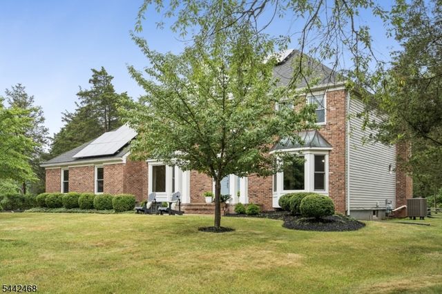 16 Wythe Ct, Montgomery Twp., NJ 08502
