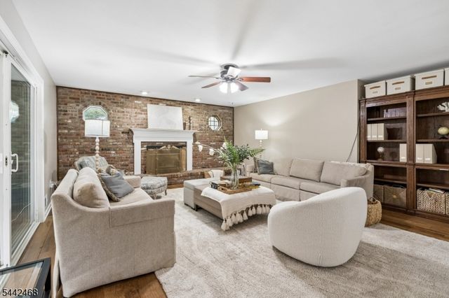 16 Wythe Ct, Montgomery Twp., NJ 08502