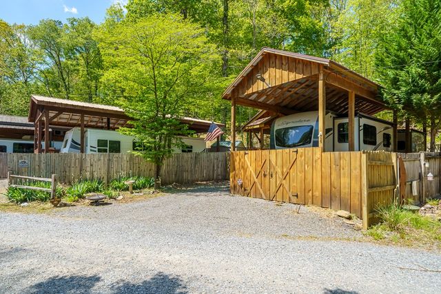 38 First Street, Ellijay, GA 30540