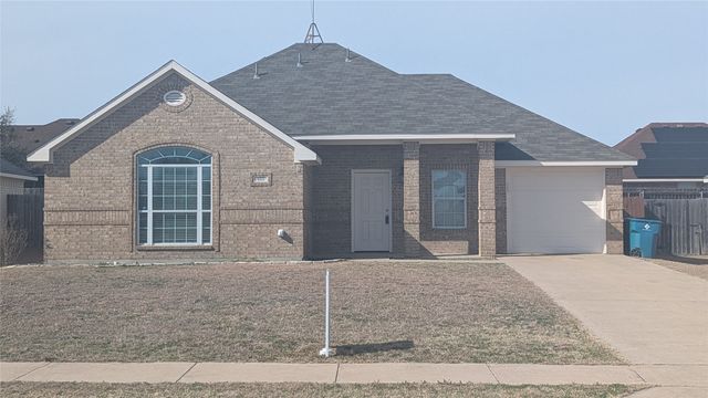 623 Antonio Lane, Waxahachie, TX 75165