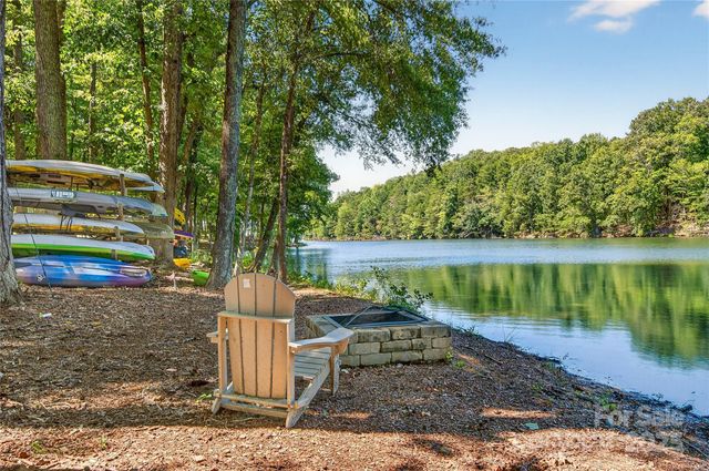 530 Amalfi Drive, Davidson, NC 28036