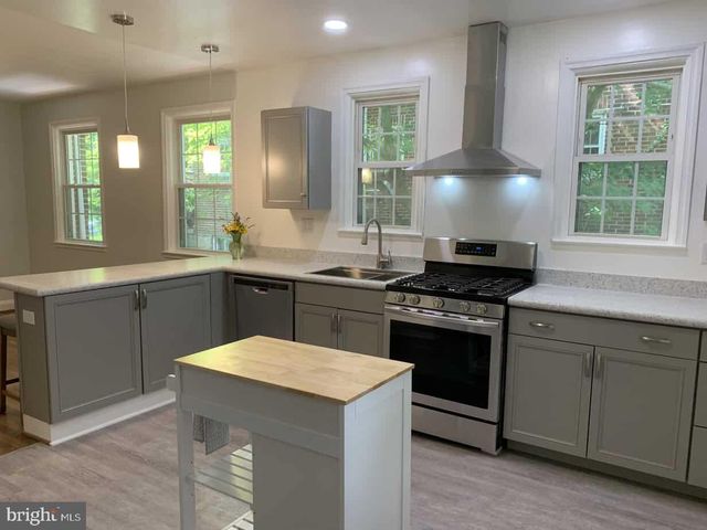 4620 HARCOURT RD, Baltimore, MD 21214