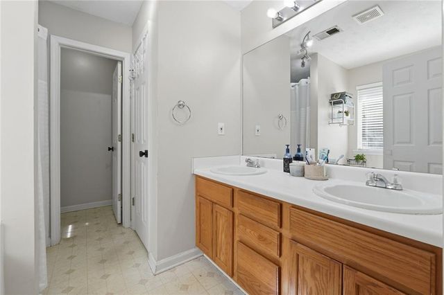 3552 Woodruff Ridge Lane, Loganville, GA 30052