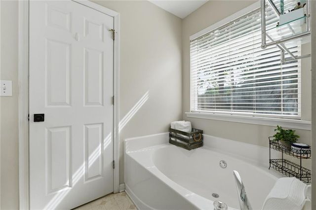 3552 Woodruff Ridge Lane, Loganville, GA 30052