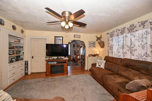 1311 Madison AVENUE, South Milwaukee, WI 53172