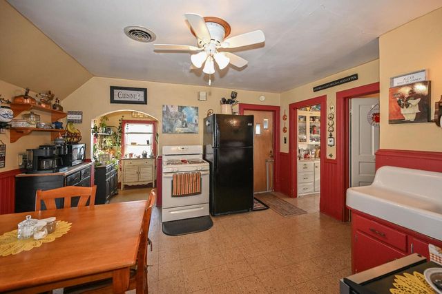 1311 Madison AVENUE, South Milwaukee, WI 53172