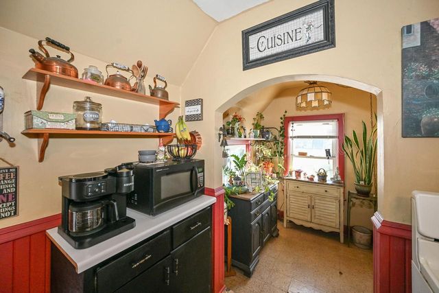 1311 Madison AVENUE, South Milwaukee, WI 53172